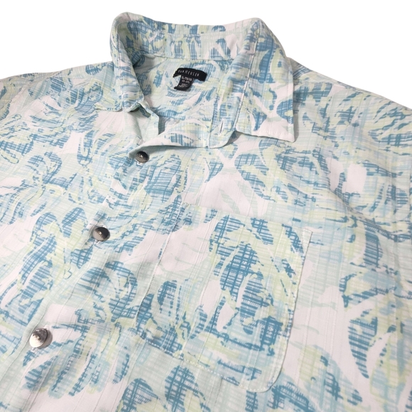 Van Heusen Men's Blue and White Tropical Floral Shirt Short Sleeve Size XL - Picture 3 of 8